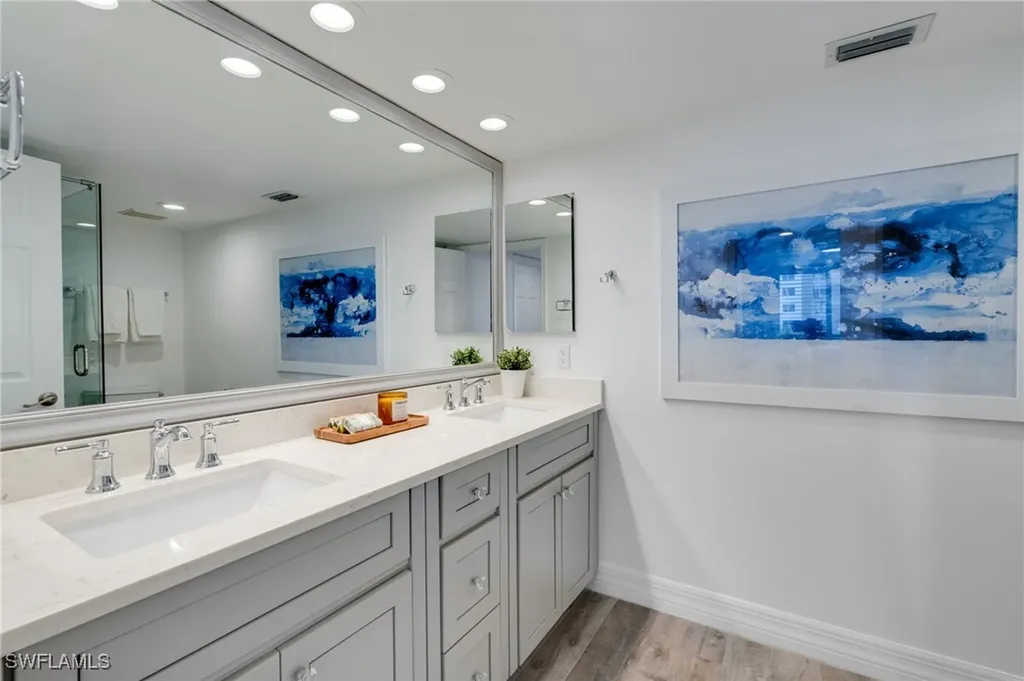 11118 Gulf Shore Drive Naples FL 34108