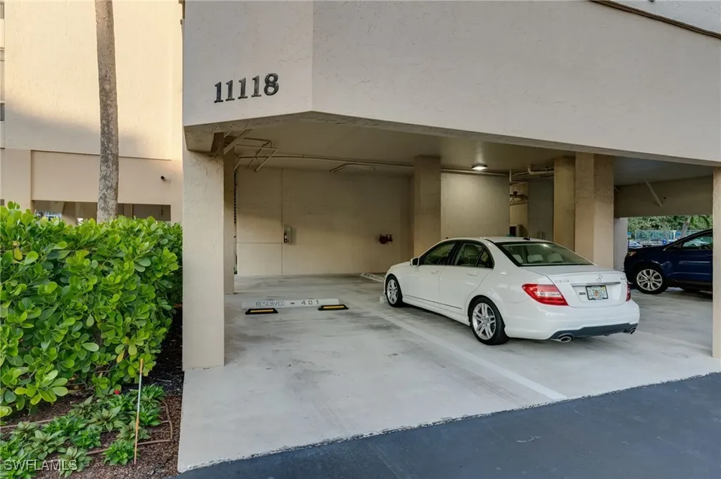 11118 Gulf Shore Drive Naples FL 34108