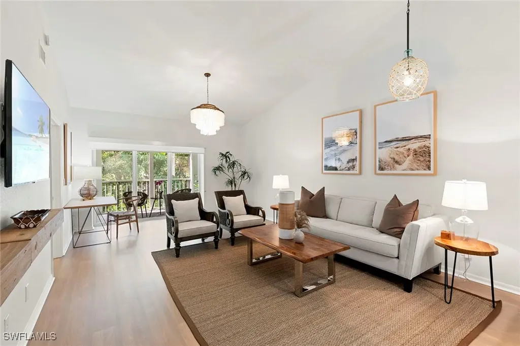 841 Tanbark Drive Naples FL 34108