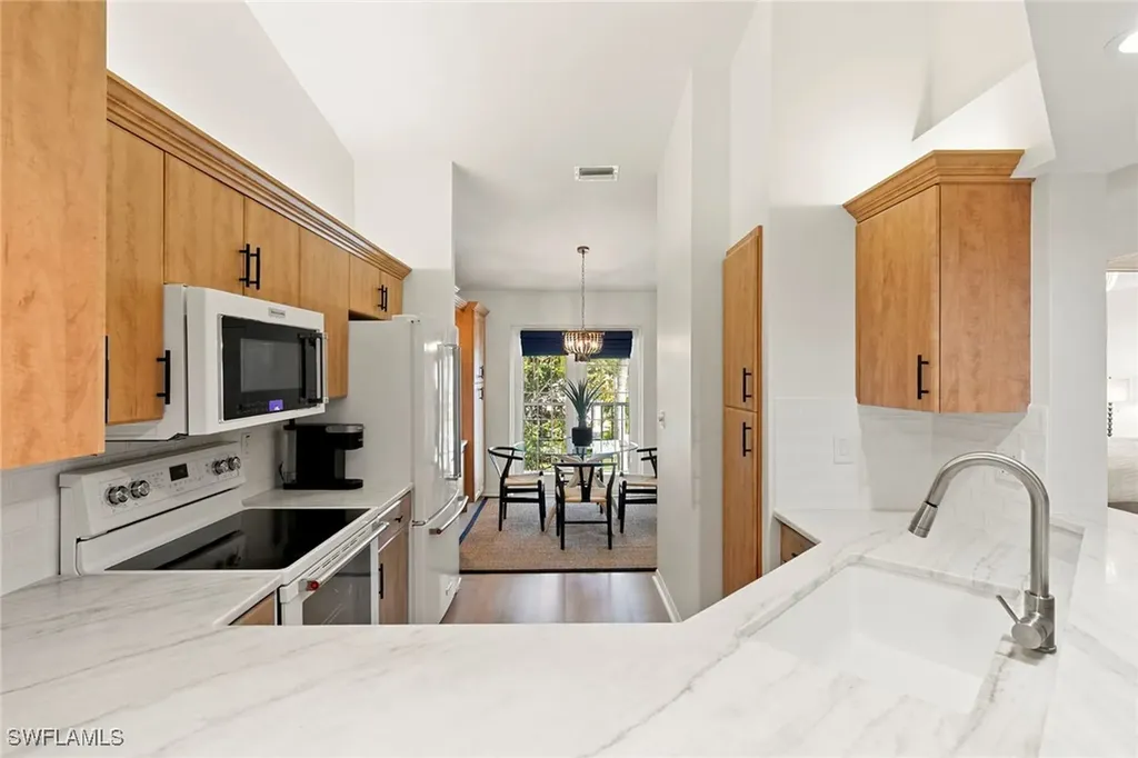 841 Tanbark Drive Naples FL 34108