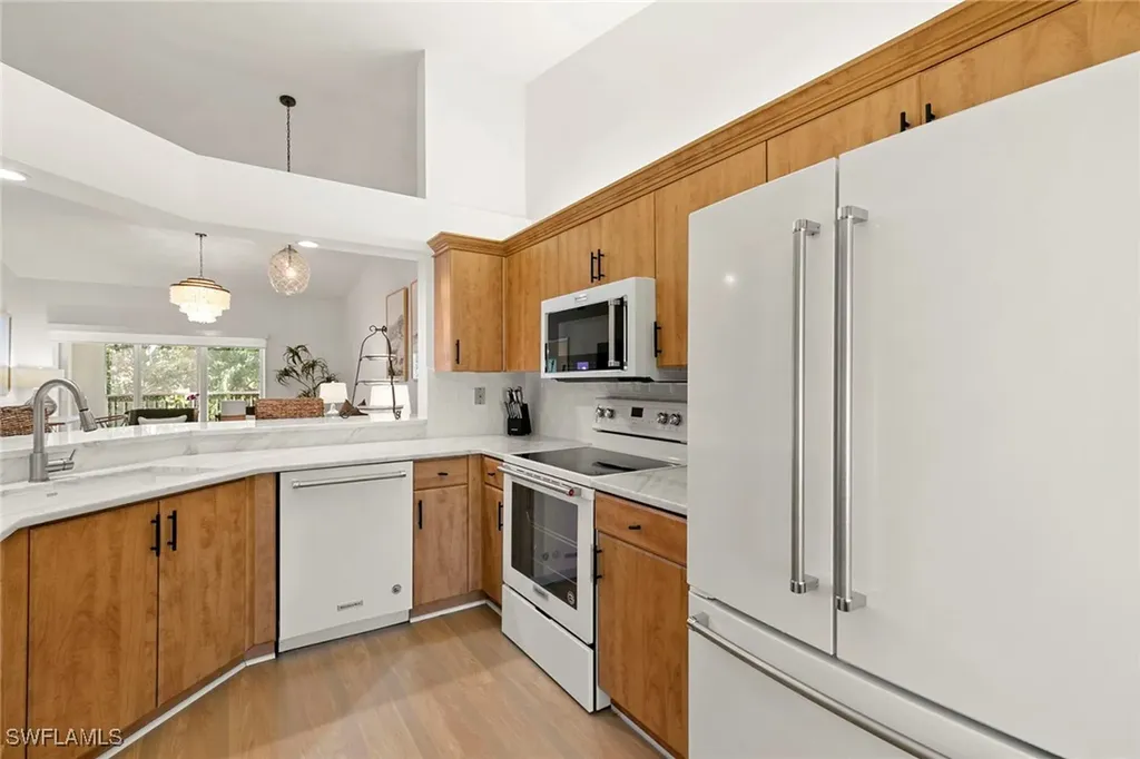 841 Tanbark Drive Naples FL 34108