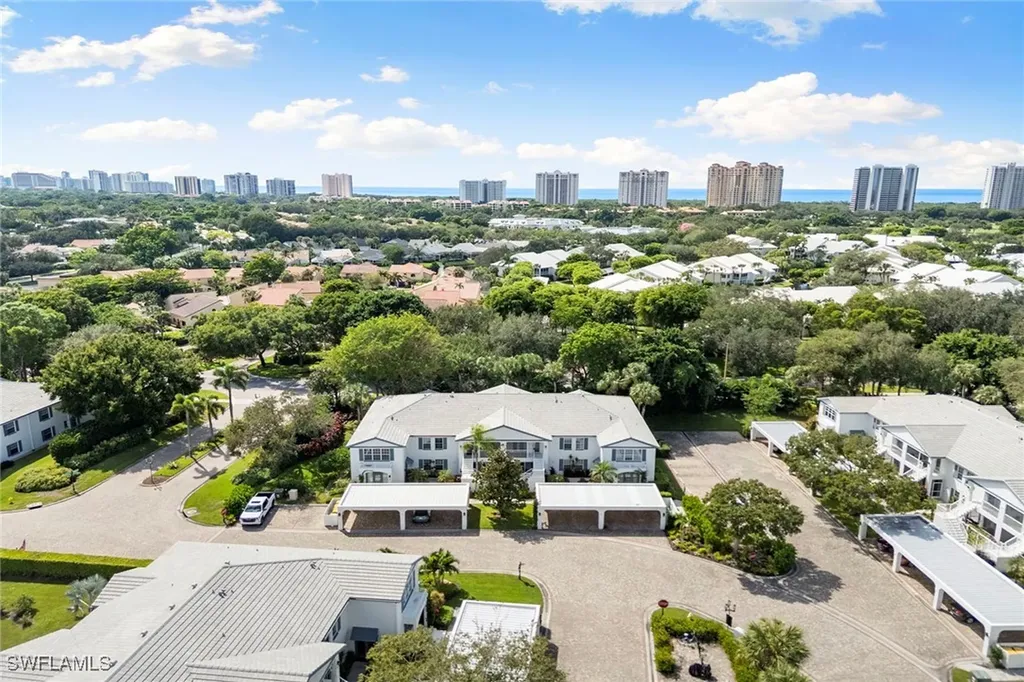 841 Tanbark Drive Naples FL 34108