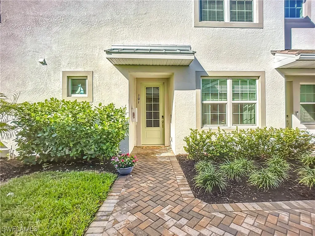 4664 Arboretum Circle Naples FL 34112