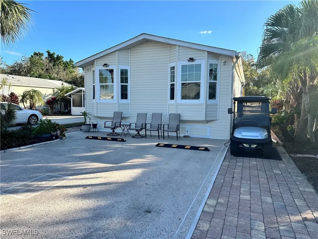 1514 Diamond Lake Circle Naples FL 34114