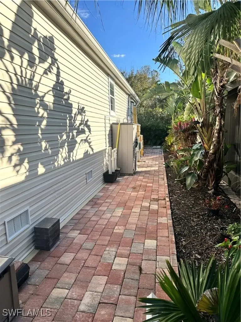 1514 Diamond Lake Circle Naples FL 34114