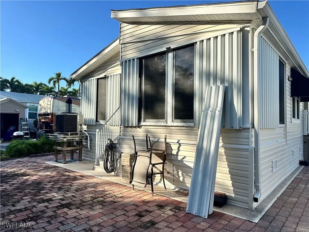 1514 Diamond Lake Circle Naples FL 34114