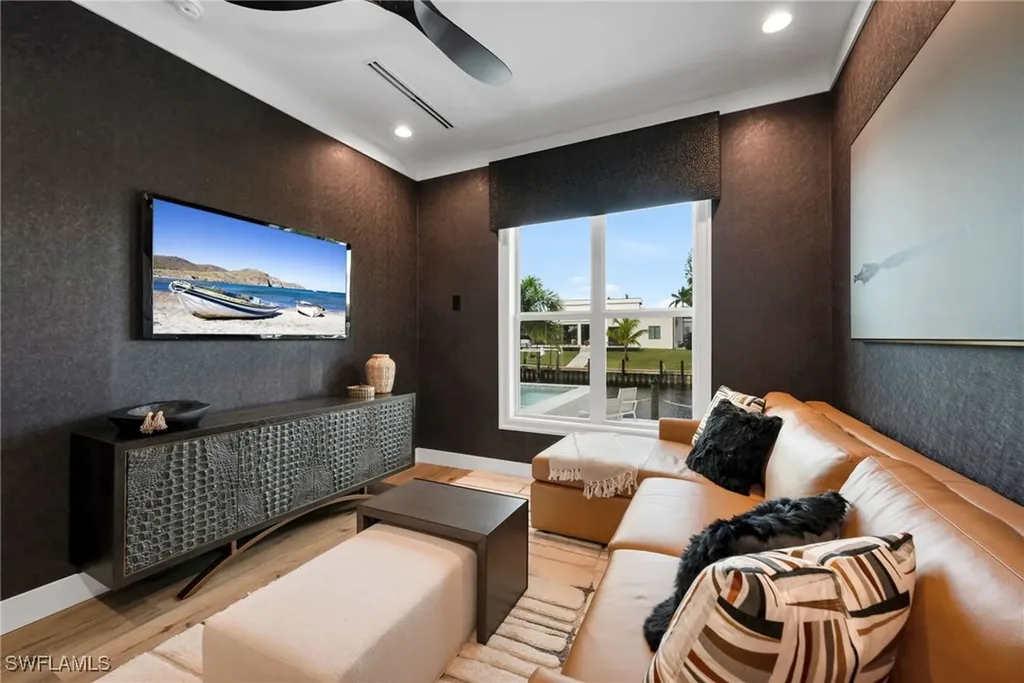 813 Cal Cove Drive Fort Myers FL 33919