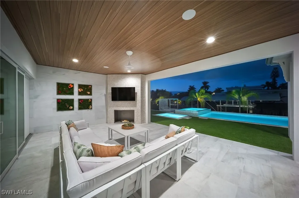 813 Cal Cove Drive Fort Myers FL 33919