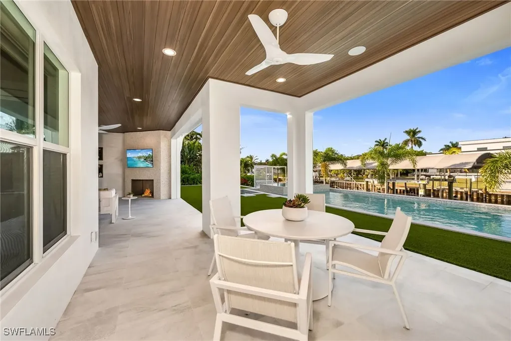 813 Cal Cove Drive Fort Myers FL 33919