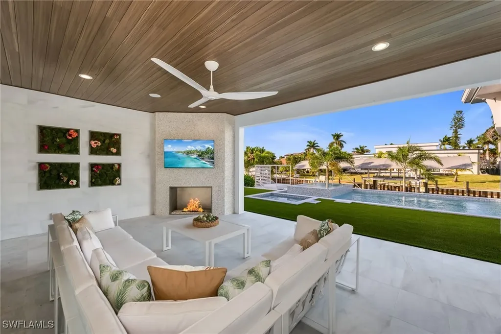 813 Cal Cove Drive Fort Myers FL 33919