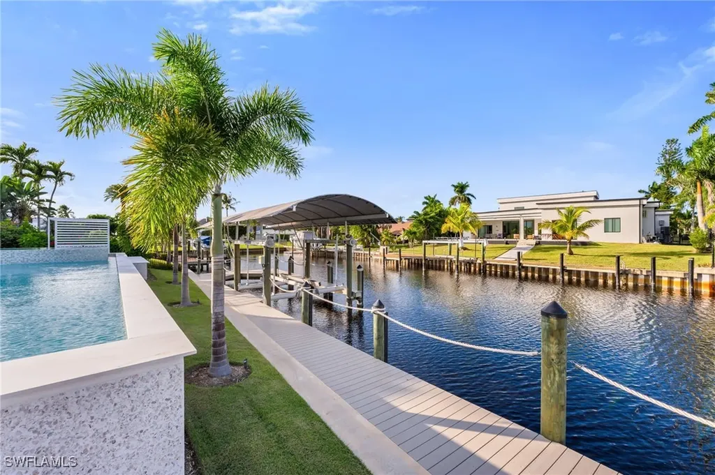 813 Cal Cove Drive Fort Myers FL 33919