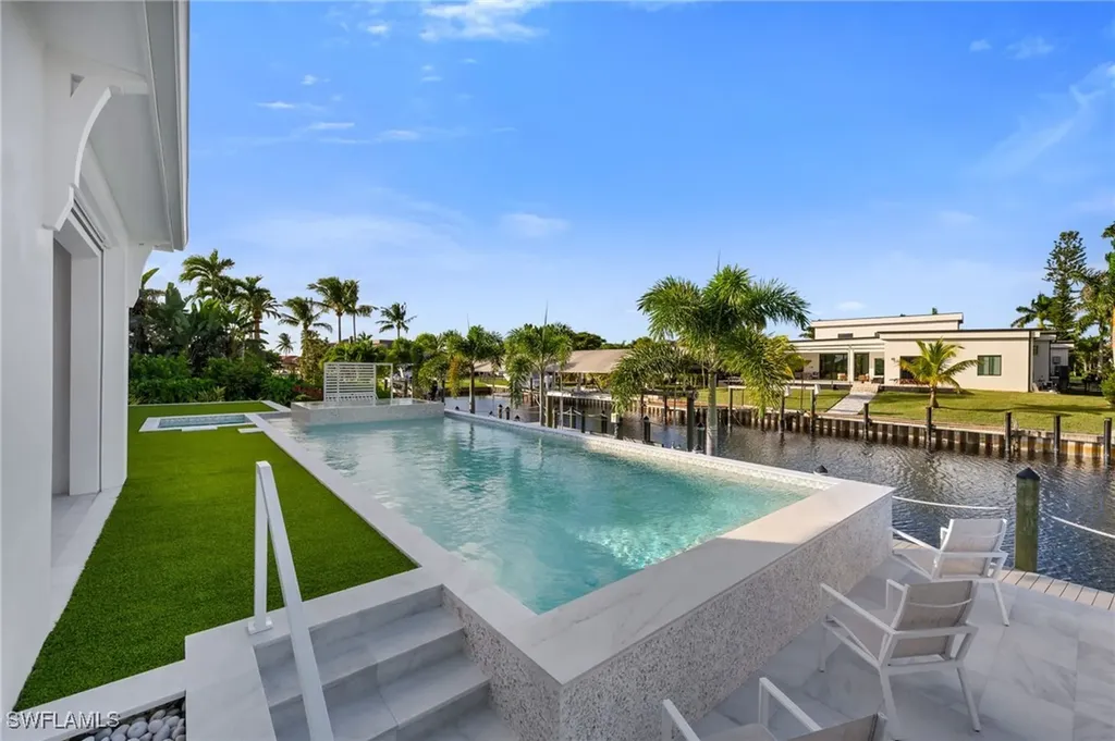 813 Cal Cove Drive Fort Myers FL 33919