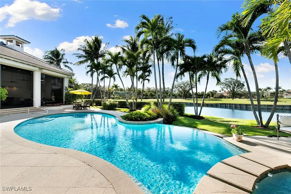 9655 Mashie Court Naples FL 34108