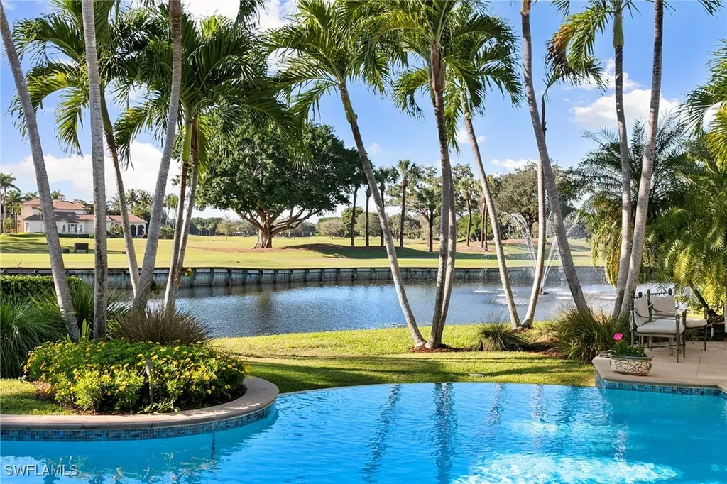 9655 Mashie Court Naples FL 34108