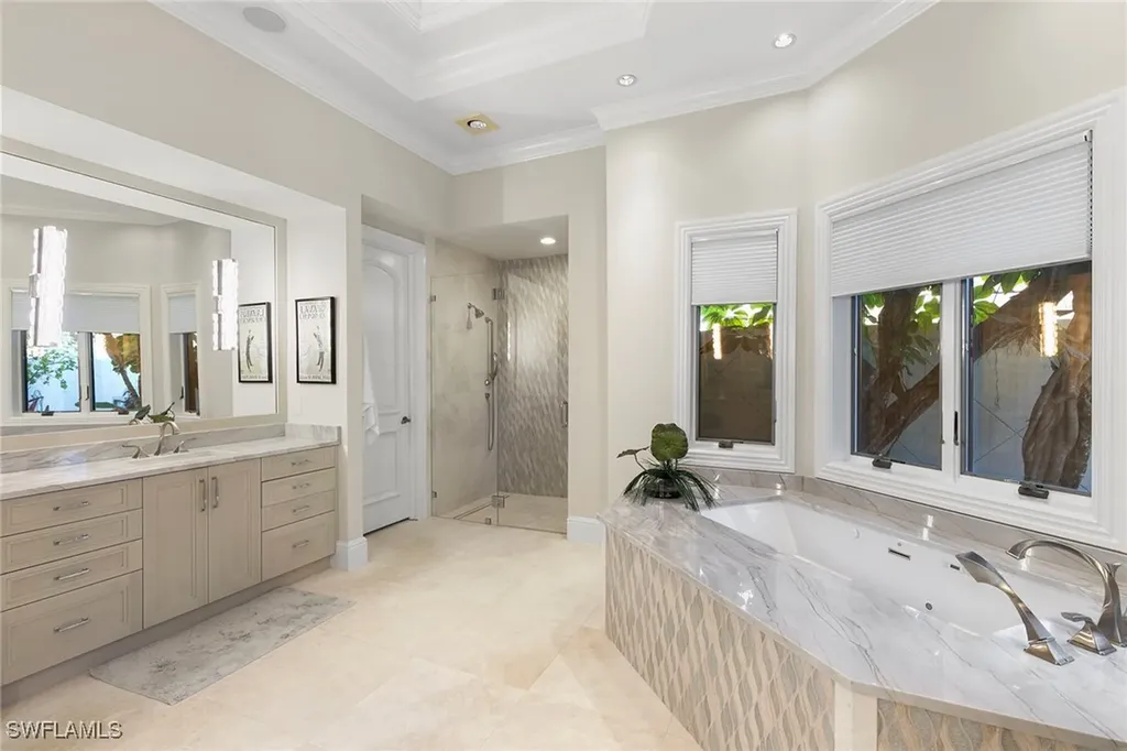 9655 Mashie Court Naples FL 34108