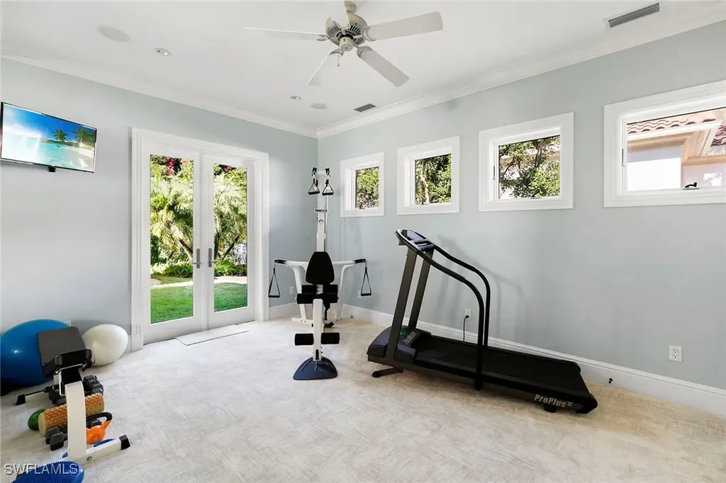 9655 Mashie Court Naples FL 34108
