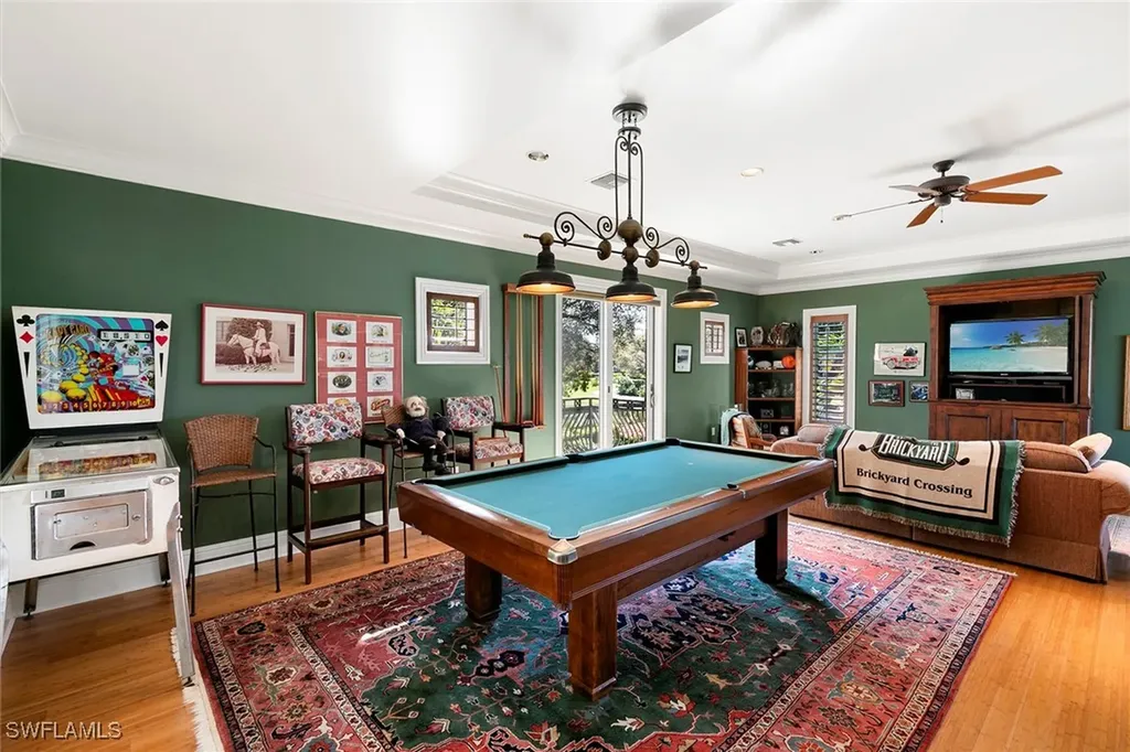 9655 Mashie Court Naples FL 34108