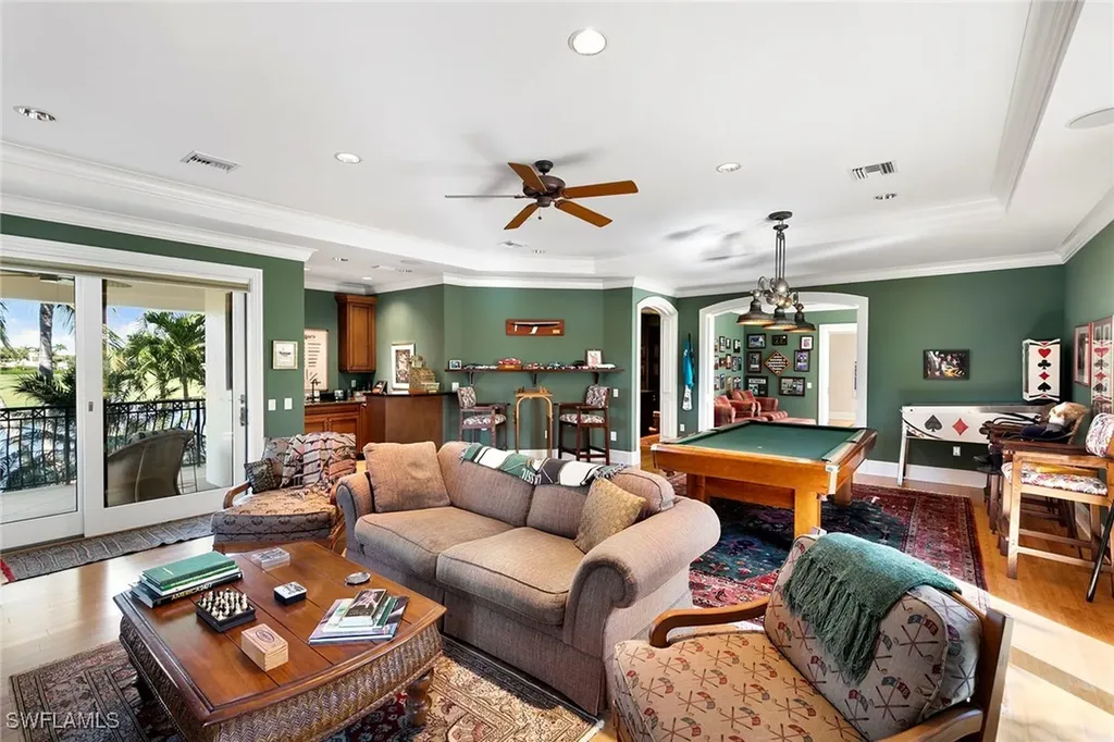 9655 Mashie Court Naples FL 34108