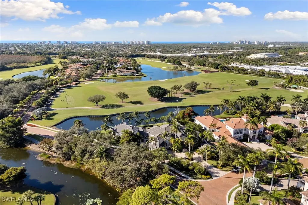 9655 Mashie Court Naples FL 34108
