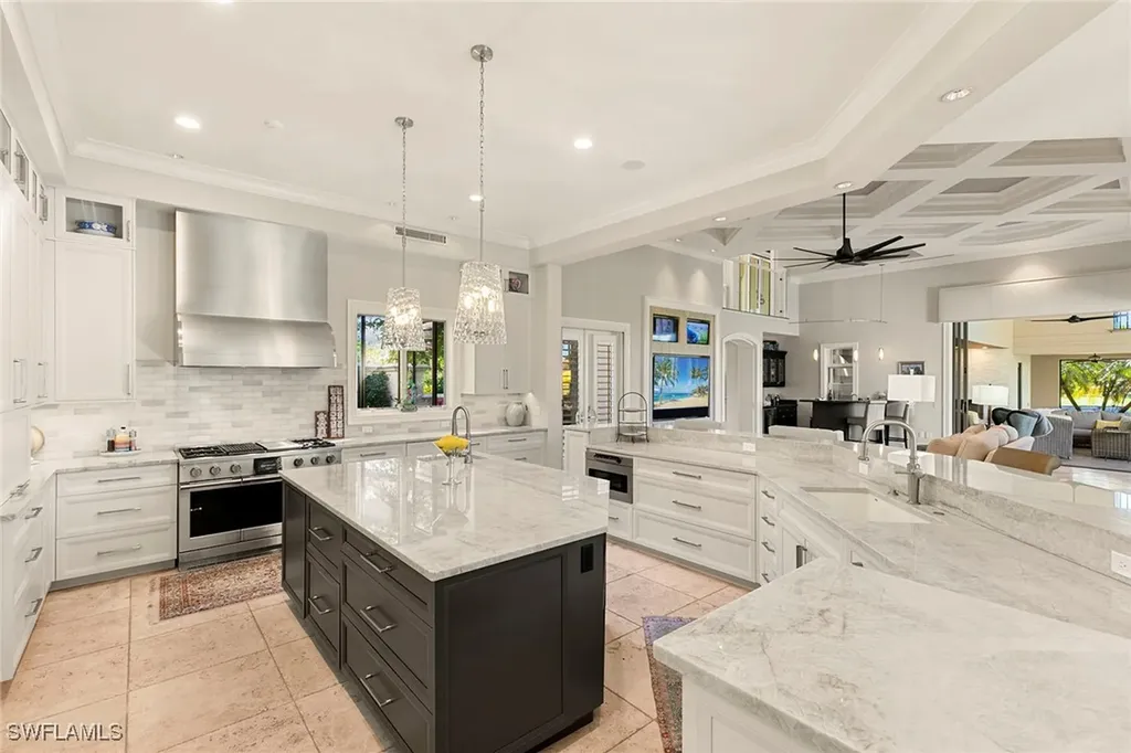 9655 Mashie Court Naples FL 34108