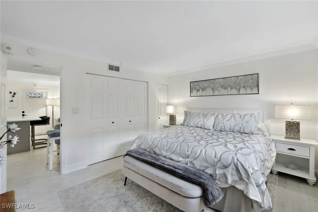 960 7th Street S Naples FL 34102