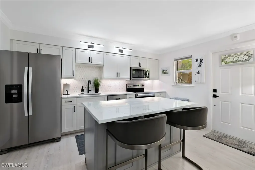 960 7th Street S Naples FL 34102