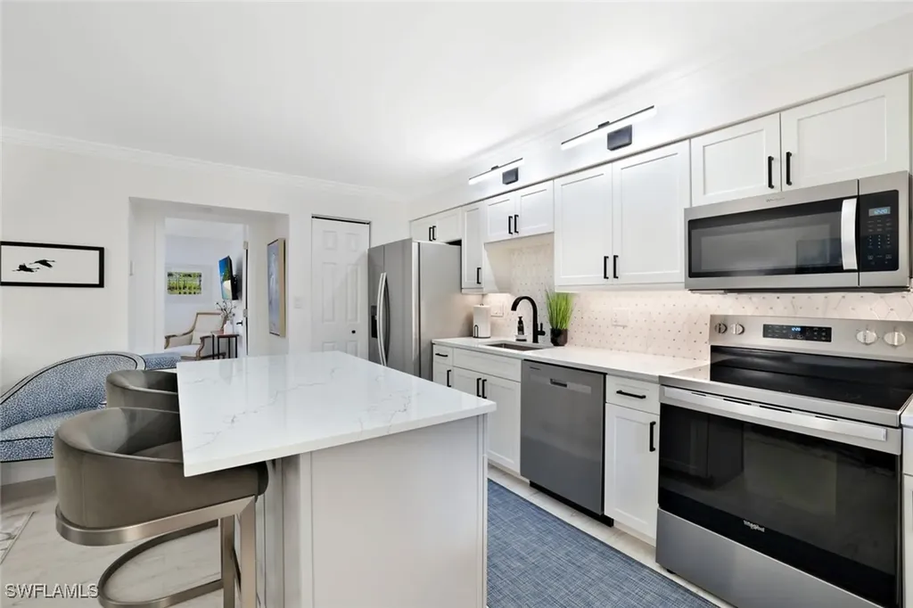 960 7th Street S Naples FL 34102