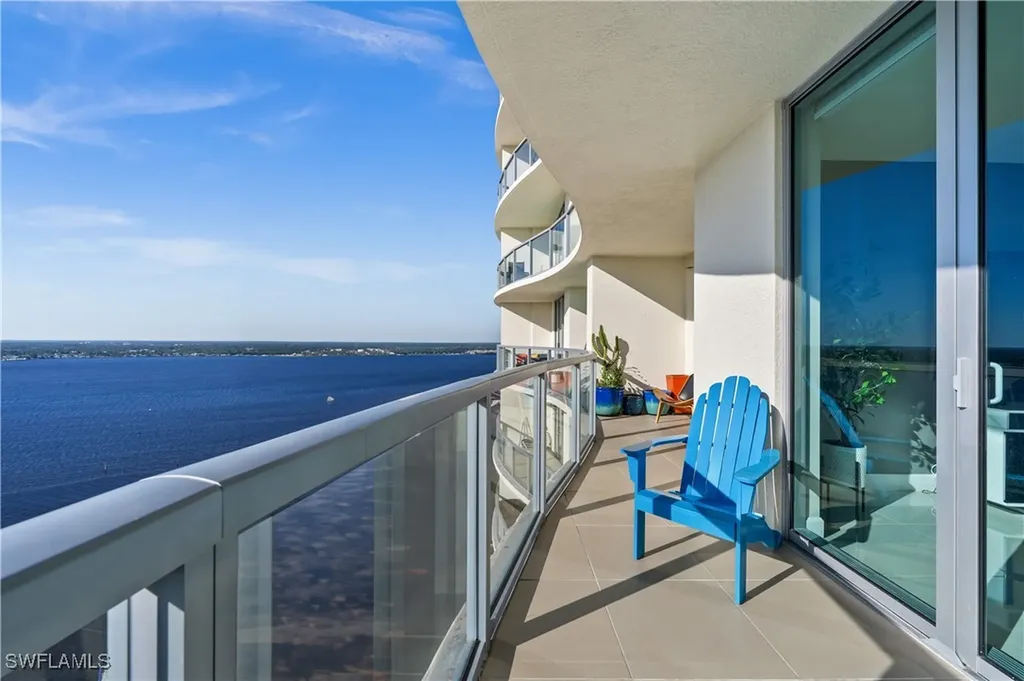 3000 Oasis Grand Boulevard Fort Myers FL 33916