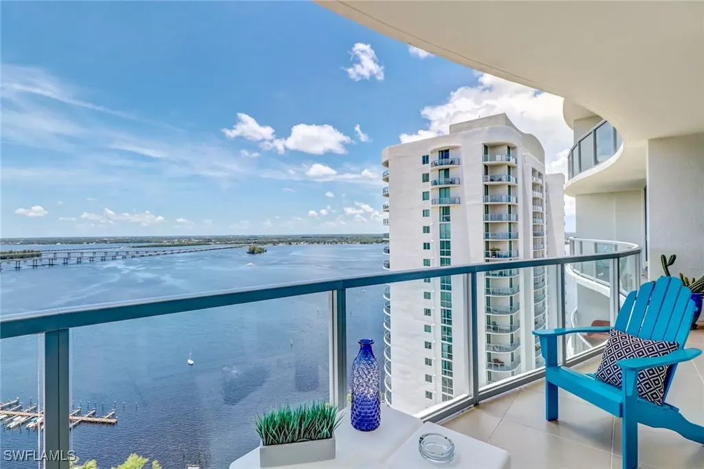 3000 Oasis Grand Boulevard Fort Myers FL 33916