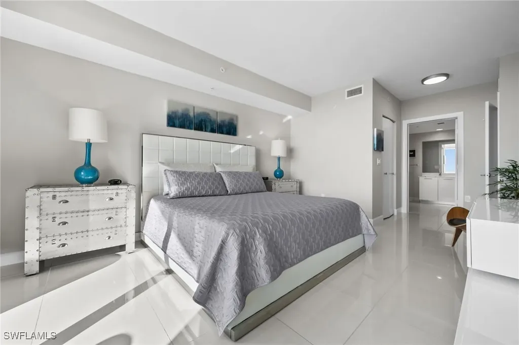 3000 Oasis Grand Boulevard Fort Myers FL 33916