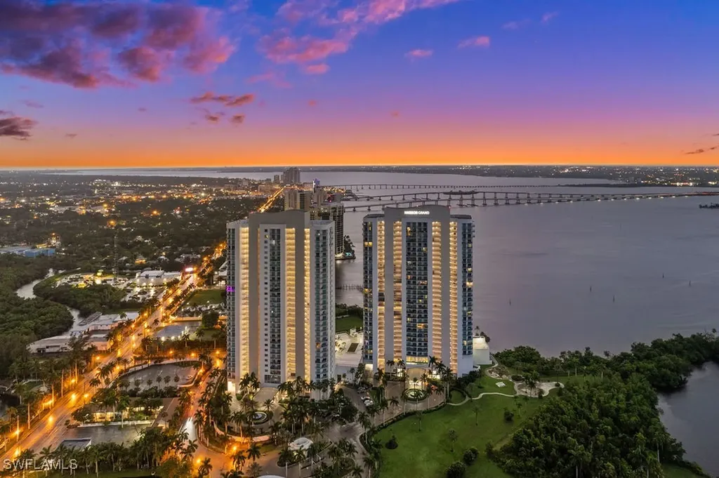 3000 Oasis Grand Boulevard Fort Myers FL 33916