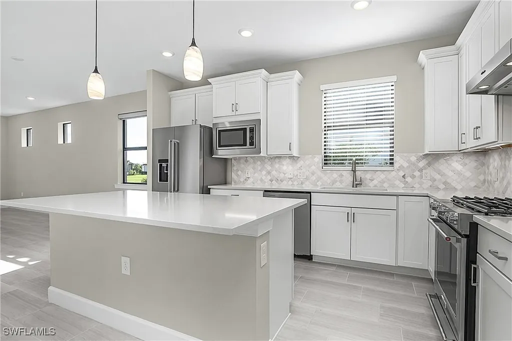 20083 Kingmont Drive Estero FL 33928