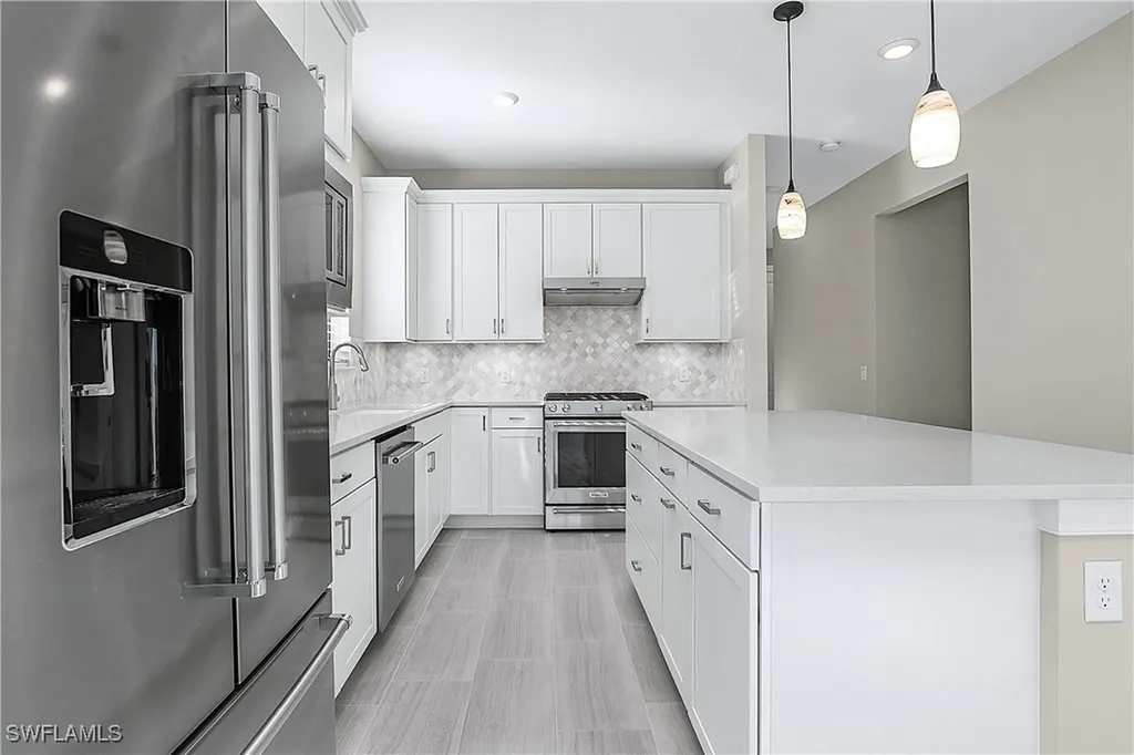 20083 Kingmont Drive Estero FL 33928