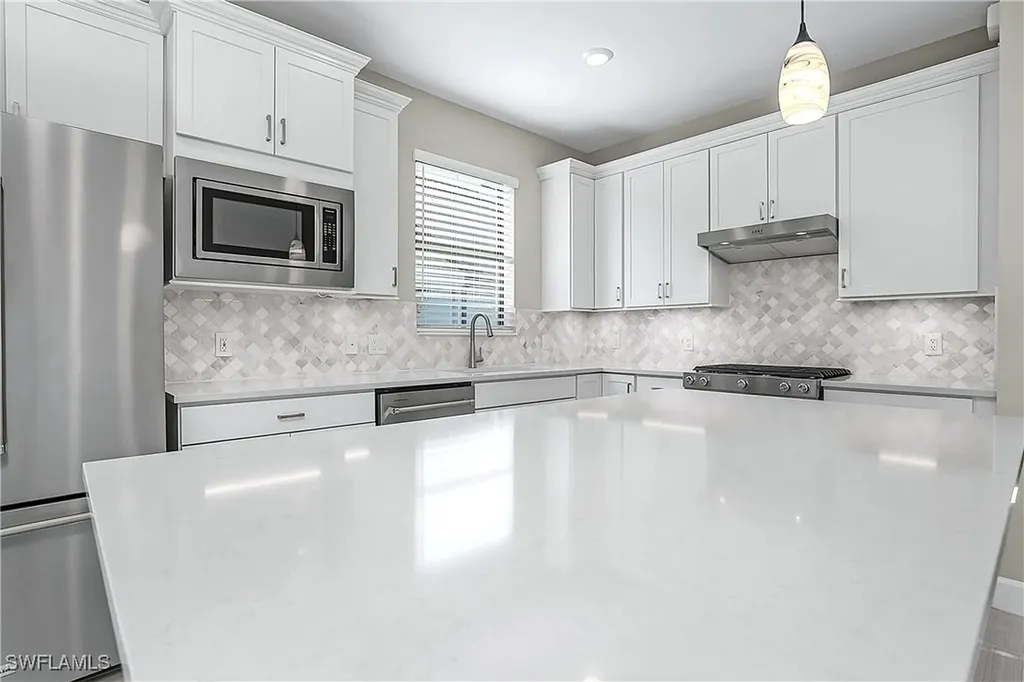 20083 Kingmont Drive Estero FL 33928