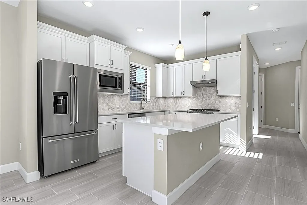 20083 Kingmont Drive Estero FL 33928