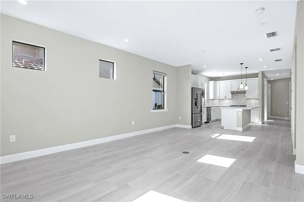 20083 Kingmont Drive Estero FL 33928