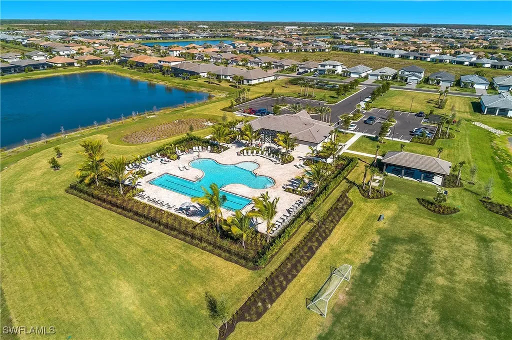 20083 Kingmont Drive Estero FL 33928