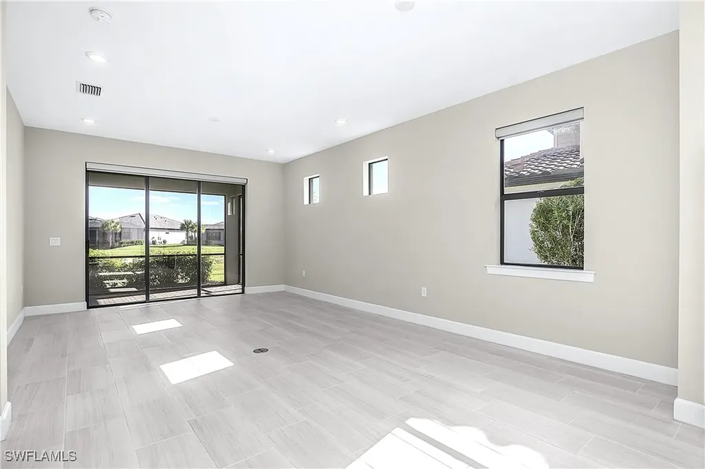 20083 Kingmont Drive Estero FL 33928