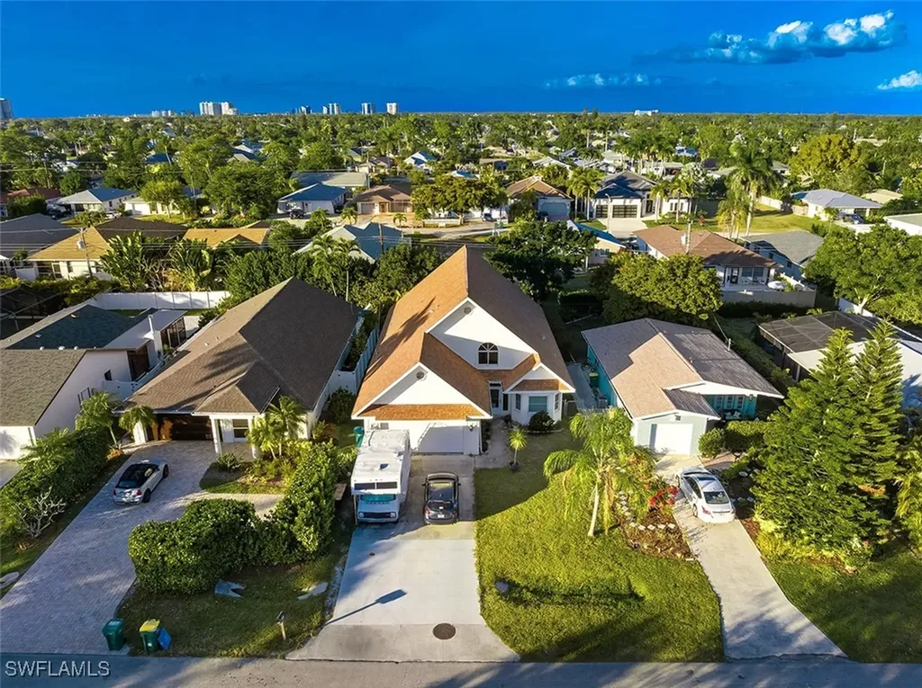 739 102nd Avenue N Naples FL 34108