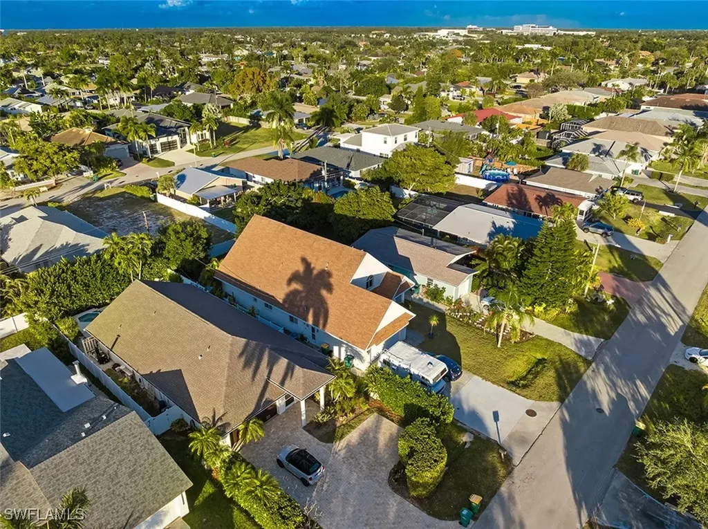 739 102nd Avenue N Naples FL 34108