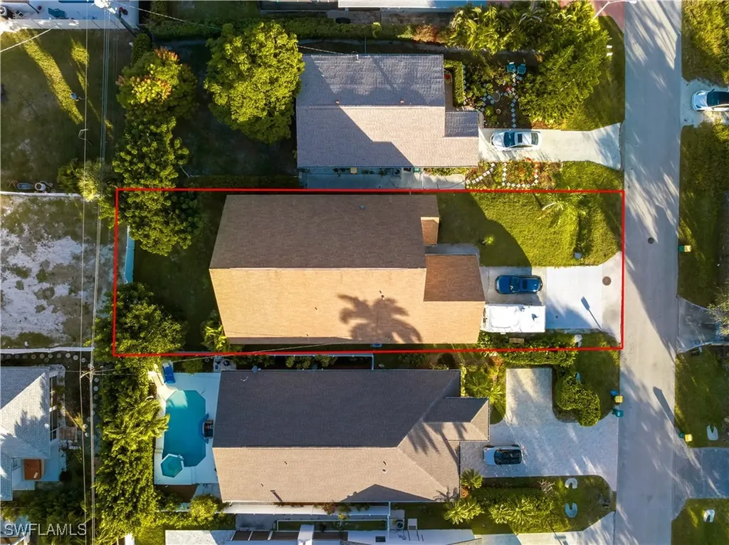 739 102nd Avenue N Naples FL 34108