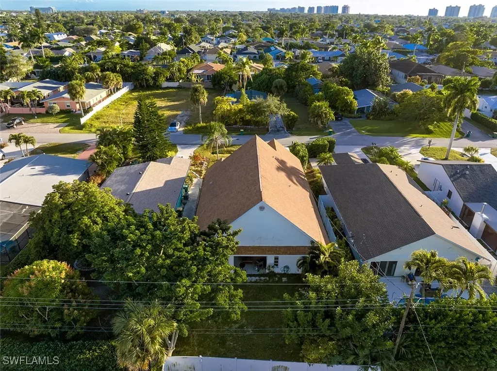 739 102nd Avenue N Naples FL 34108