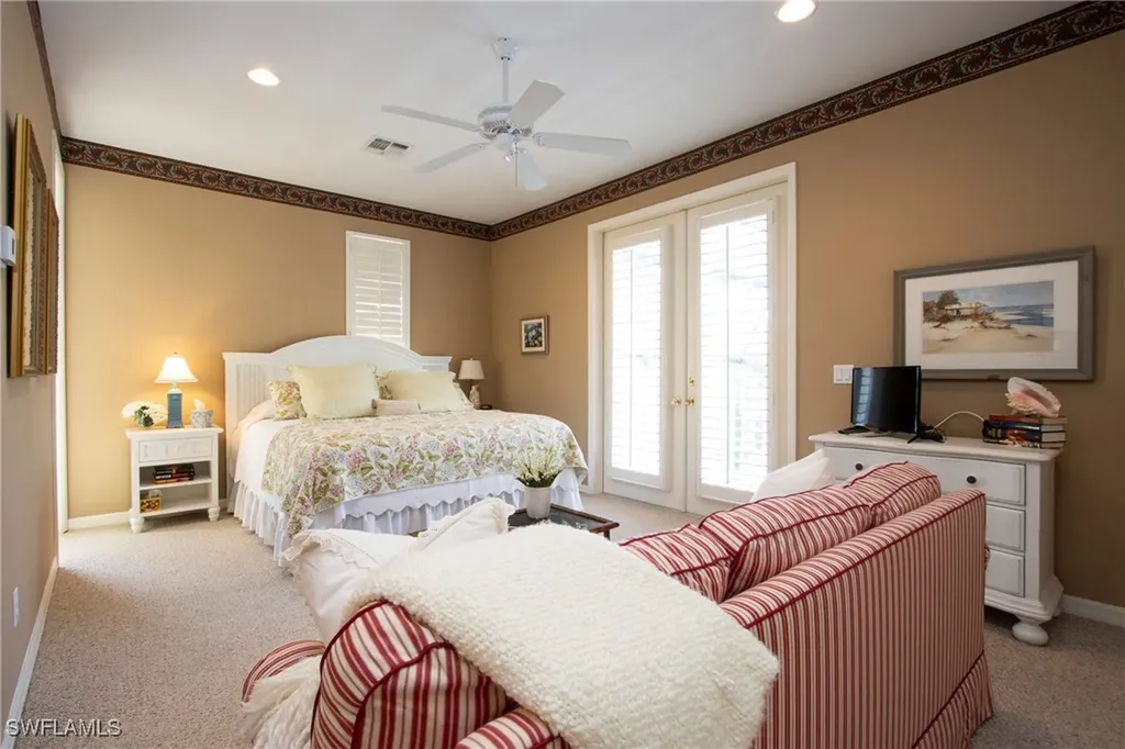 476 1st Avenue N Naples FL 34102