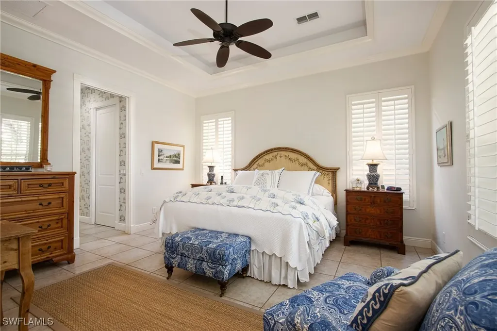 476 1st Avenue N Naples FL 34102