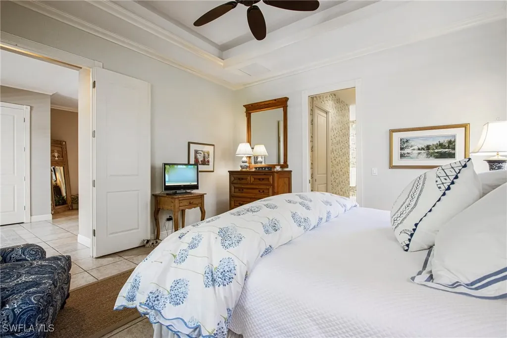 476 1st Avenue N Naples FL 34102