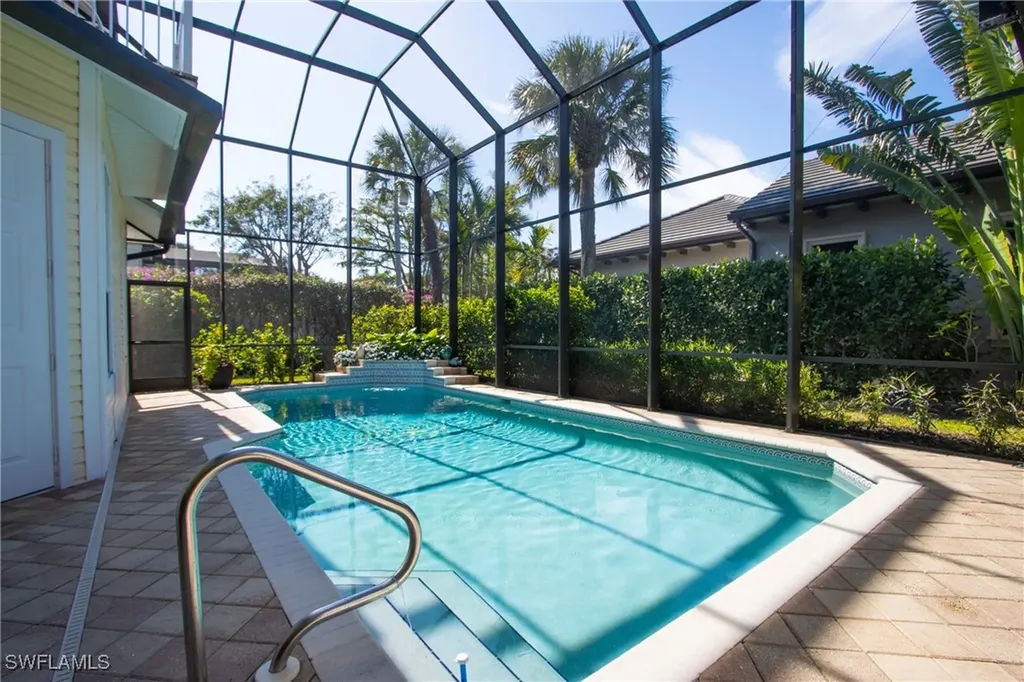 476 1st Avenue N Naples FL 34102