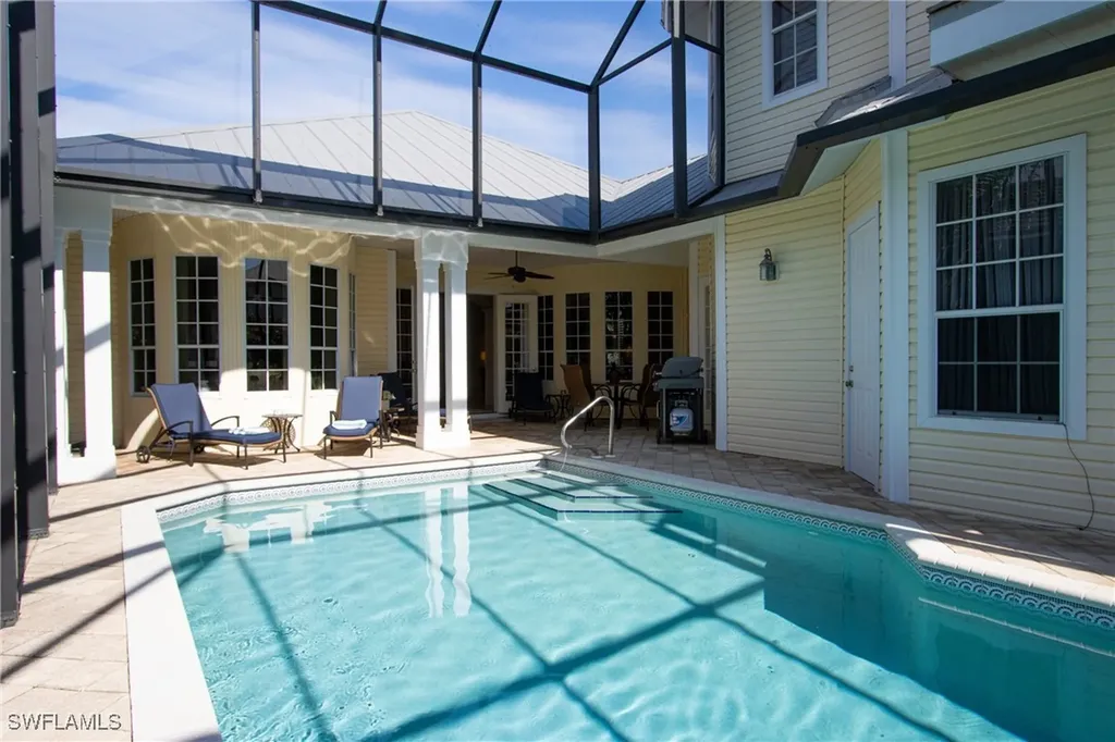 476 1st Avenue N Naples FL 34102