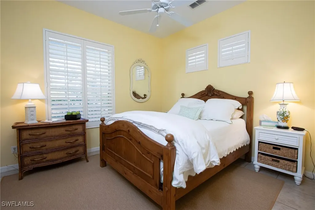 476 1st Avenue N Naples FL 34102