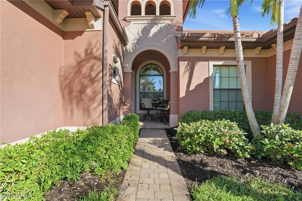6648 Roma Way Naples FL 34113