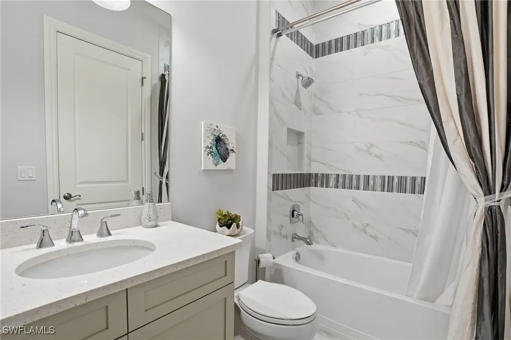 6648 Roma Way Naples FL 34113